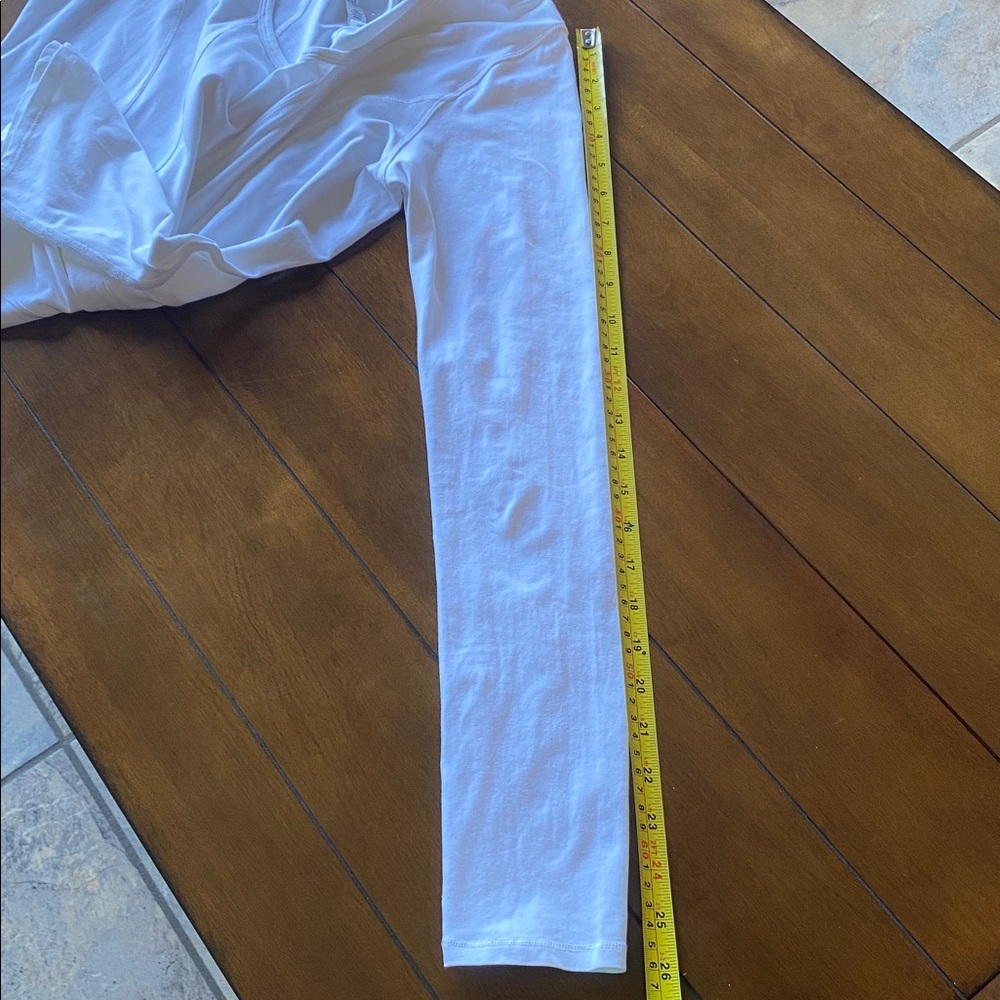 LULULEMON BETWEEN THE LINES Fitted Top Bright White Size 12 - Picture 8 of 11